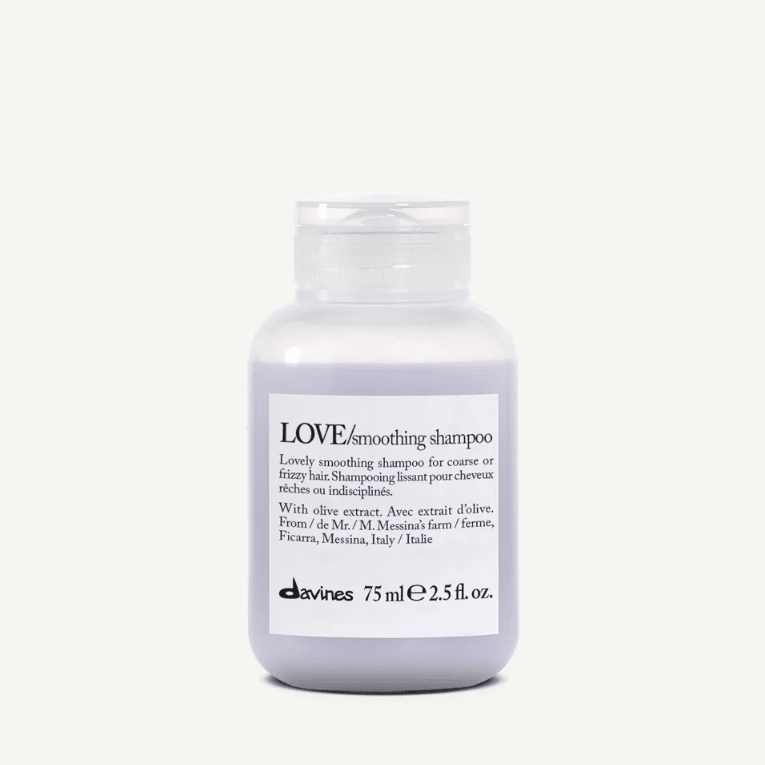 Essential Love Smoothing Shampoo TRVL