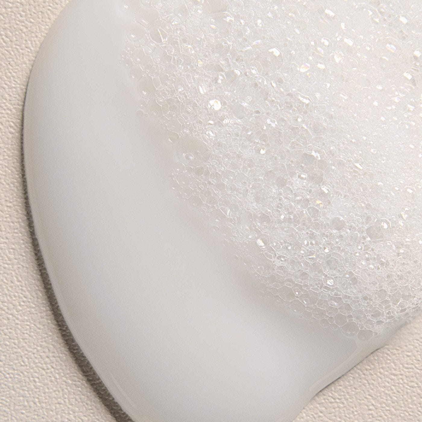 Essential Love Curl Cleansing Cream Hair Treatments Davines 