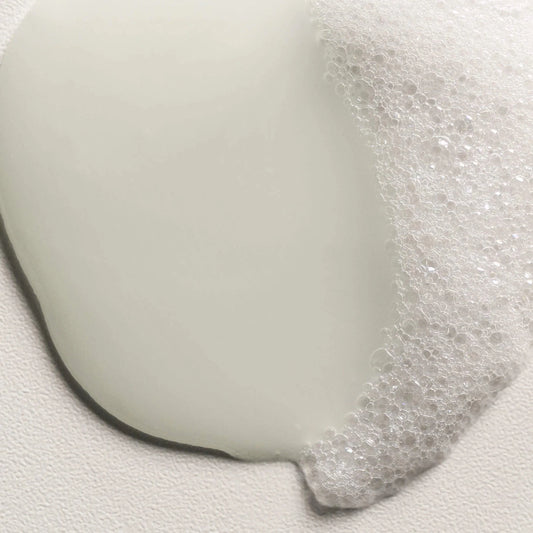 Essential Momo Shampoo Shampoo Davines